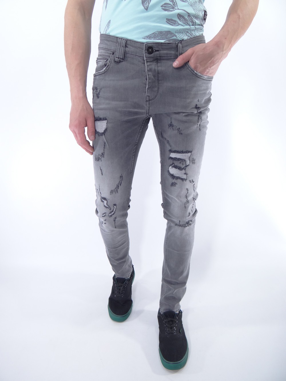 Джинсы Denim Republic